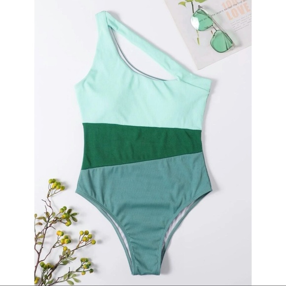 SHEIN Other - NWT Color Block One Shoulder One Piece Swimsuit